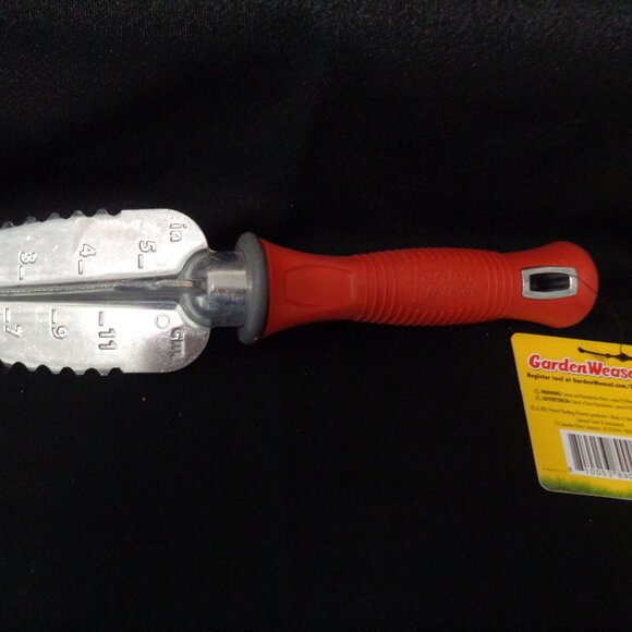 Garden Weasel Multi-blade planter/digger heavy duty nonslip grip - Picture 5 of 6